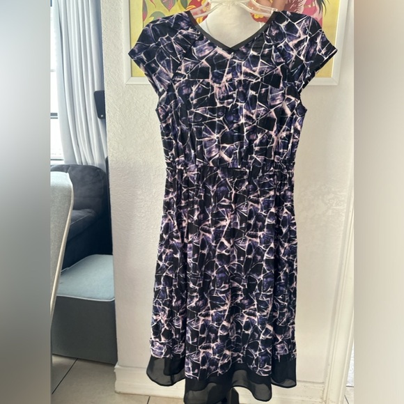 Abstract Print Dress - Picture 2 of 3